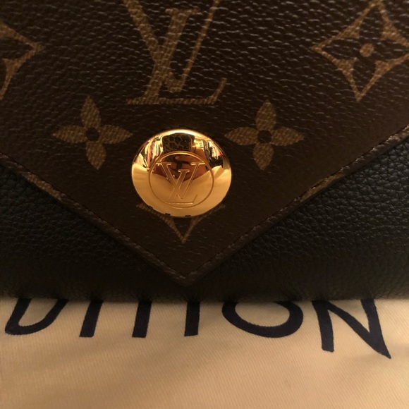 🖤✨LV Double V Black Satchel✨ 🖤 - Picture 3 of 12